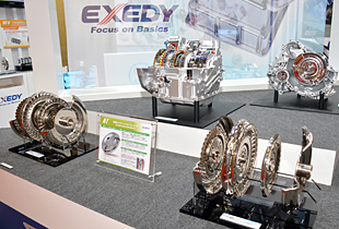 低速ロックアップトルクコンバータの展示